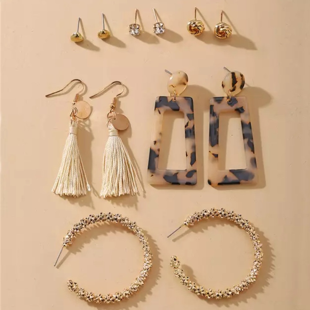 (2for $20) NEW earring set